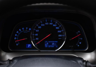 Подержанный автомобиль Toyota RAV4 2014 года (11 фото)