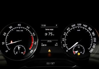 Подержанный автомобиль Skoda Superb Liftback 2017 года (13 фото)