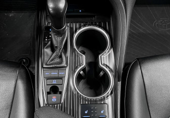 Подержанный автомобиль Toyota Camry Sedan 2020 года (27 фото)