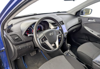 Подержанный автомобиль Hyundai Solaris Sedan 2012 года (16 фото)