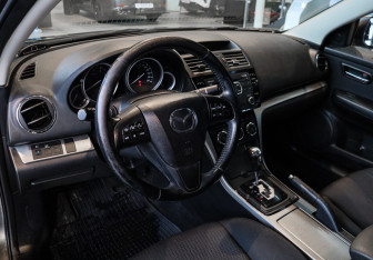 Подержанный автомобиль Mazda 6 Sedan 2011 года (12 фото)