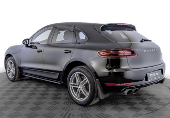 Подержанный автомобиль Porsche Macan 2015 года (7 фото)