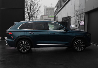 Подержанный автомобиль Geely Monjaro 2023 года (4 фото)