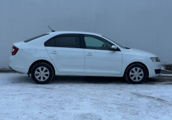 Подержанный автомобиль Skoda Rapid Liftback 2018 года (4 фото)