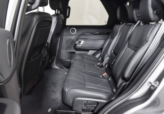 Подержанный автомобиль Land Rover Discovery 2017 года (18 фото)