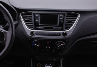 Подержанный автомобиль Hyundai Solaris Sedan 2018 года (14 фото)