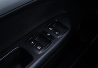 Подержанный автомобиль Skoda Octavia Liftback 2011 года (14 фото)