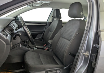 Подержанный автомобиль Skoda Octavia Liftback 2018 года (19 фото)