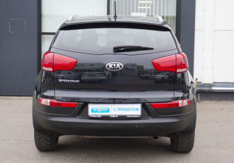 Подержанный автомобиль Kia Sportage 2014 года (6 фото)
