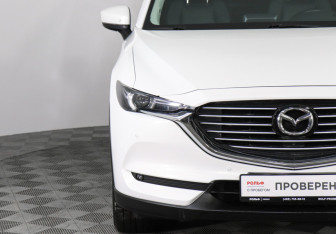 Подержанный автомобиль Mazda CX-8 2022 года (9 фото)