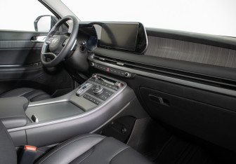 Подержанный автомобиль Hyundai Palisade 2023 года (9 фото)