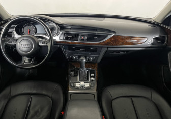 Подержанный автомобиль Audi A6 Sedan 2017 года (12 фото)