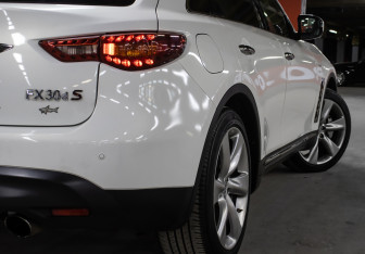 Подержанный автомобиль Infiniti FX 2012 года (27 фото)