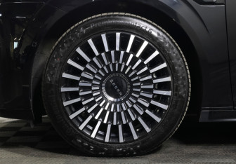 Подержанный автомобиль Zeekr 009 2023 года (33 фото)