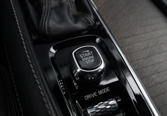 Подержанный автомобиль Volvo V90 Cross Country 2018 года (18 фото)