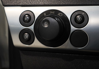 Подержанный автомобиль Opel Astra Hatchback 2008 года (14 фото)