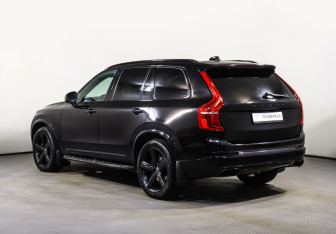 Подержанный автомобиль Volvo XC90 2017 года (7 фото)