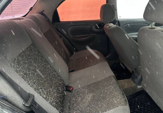 Подержанный автомобиль Chevrolet Lanos 2006 года (14 фото)