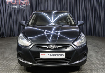 Подержанный автомобиль Hyundai Solaris Sedan 2012 года (2 фото)