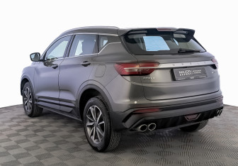 Подержанный автомобиль Geely Coolray 2022 года (7 фото)