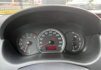 Подержанный автомобиль Suzuki Swift Hatchback 2008 года (17 фото)