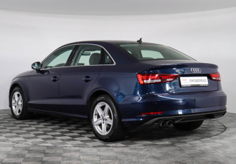 Подержанный автомобиль Audi A3 Sedan 2020 года (7 фото)