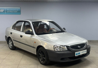 Подержанный автомобиль Hyundai Accent Sedan 2005 года (3 фото)