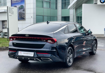 Подержанный автомобиль Kia K5 2020 года (5 фото)