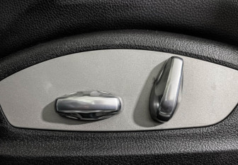 Подержанный автомобиль Porsche Macan 2016 года (17 фото)