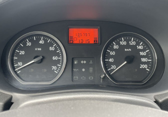 Подержанный автомобиль Nissan Almera Sedan 2013 года (16 фото)