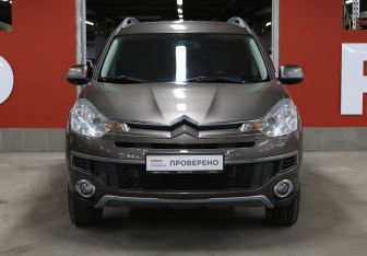 Подержанный автомобиль Citroen C-Crosser 2012 года (2 фото)
