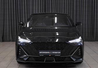 Подержанный автомобиль Changan UNI-V 2024 года (2 фото)