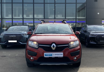 Подержанный автомобиль Renault Sandero 2018 года (2 фото)