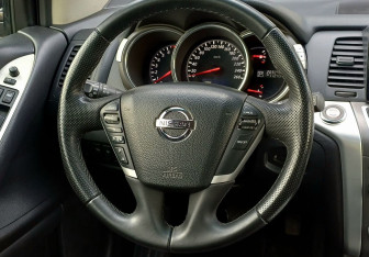 Подержанный автомобиль Nissan Murano Suv 2013 года (12 фото)