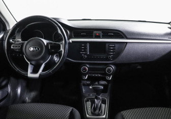 Подержанный автомобиль Kia Rio Hatchback 2018 года (6 фото)