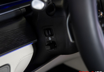 Подержанный автомобиль Mercedes-Benz GLE 2025 года (21 фото)