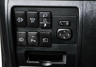 Подержанный автомобиль Toyota Land Cruiser Suv 2019 года (13 фото)