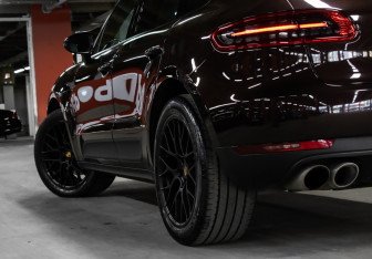 Подержанный автомобиль Porsche Macan 2015 года (23 фото)