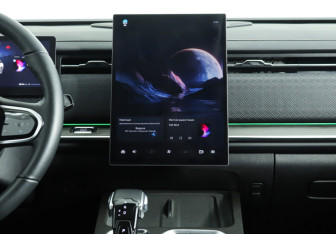 Подержанный автомобиль Jaecoo J7 2023 года (14 фото)