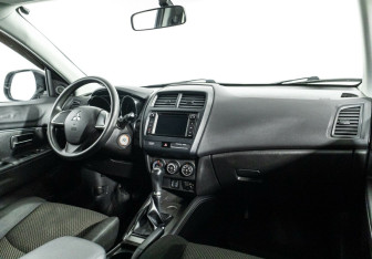 Подержанный автомобиль Mitsubishi ASX 2017 года (7 фото)