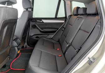 Подержанный автомобиль BMW X3 2013 года (12 фото)