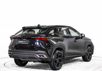 Подержанный автомобиль Omoda C5 2023 года (5 фото)