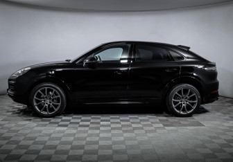 Подержанный автомобиль Porsche Cayenne 2020 года (8 фото)