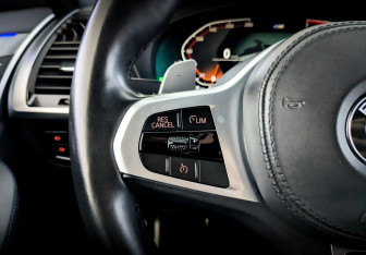 Подержанный автомобиль BMW X3 2021 года (26 фото)