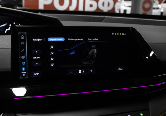 Подержанный автомобиль Changan UNI-V 2023 года (16 фото)