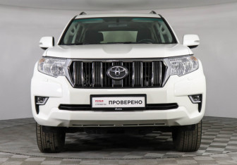 Подержанный автомобиль Toyota Land Cruiser Prado 2021 года (2 фото)