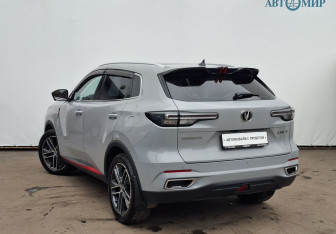 Подержанный автомобиль Changan UNI-S 2024 года (7 фото)