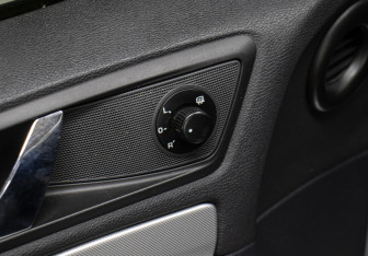 Подержанный автомобиль Skoda Octavia Liftback 2012 года (20 фото)