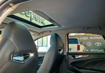 Подержанный автомобиль Kaiyi E5 2023 года (10 фото)