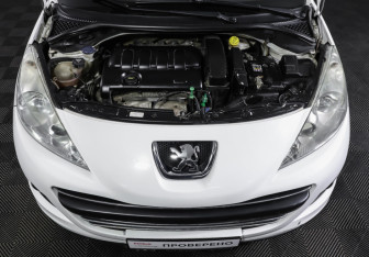 Подержанный автомобиль Peugeot 207 Hatchback 2010 года (9 фото)